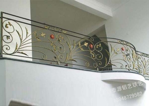 鐵藝陽臺護(hù)欄工程